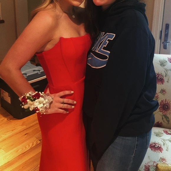 Revolve Red Prom Dress!! - Picture 6 of 6